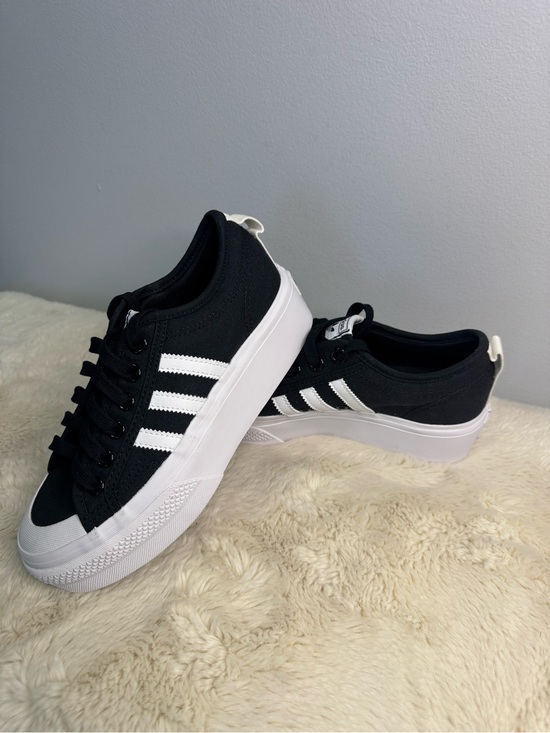 adidas Shoes - adidas Nizza Core Black/Footwear White Low Top Lace-Up Sneakers Women FV5321